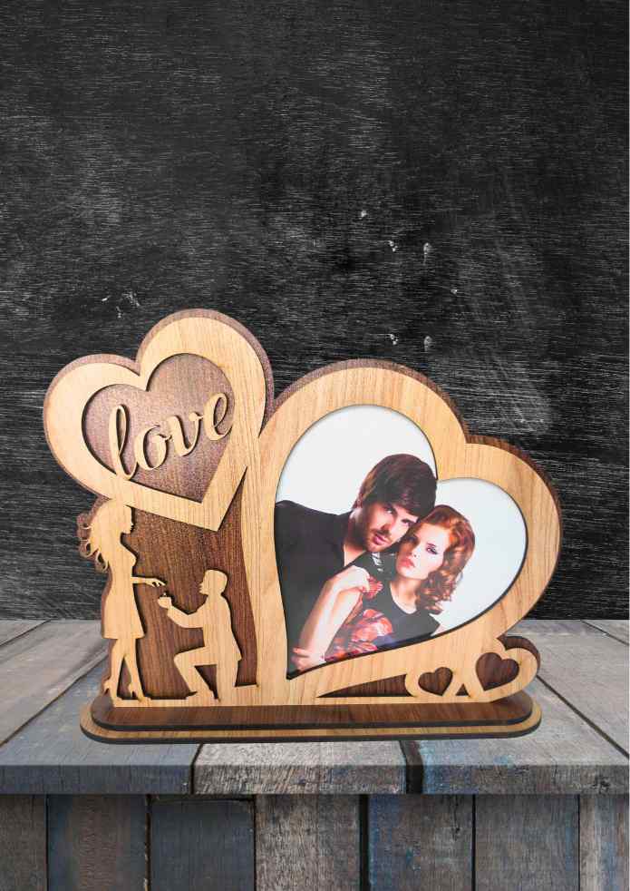 9-Inch Wooden Love Couple Photo Frame for 6x4 Photos, Tabletop Home & Bedroom Décor